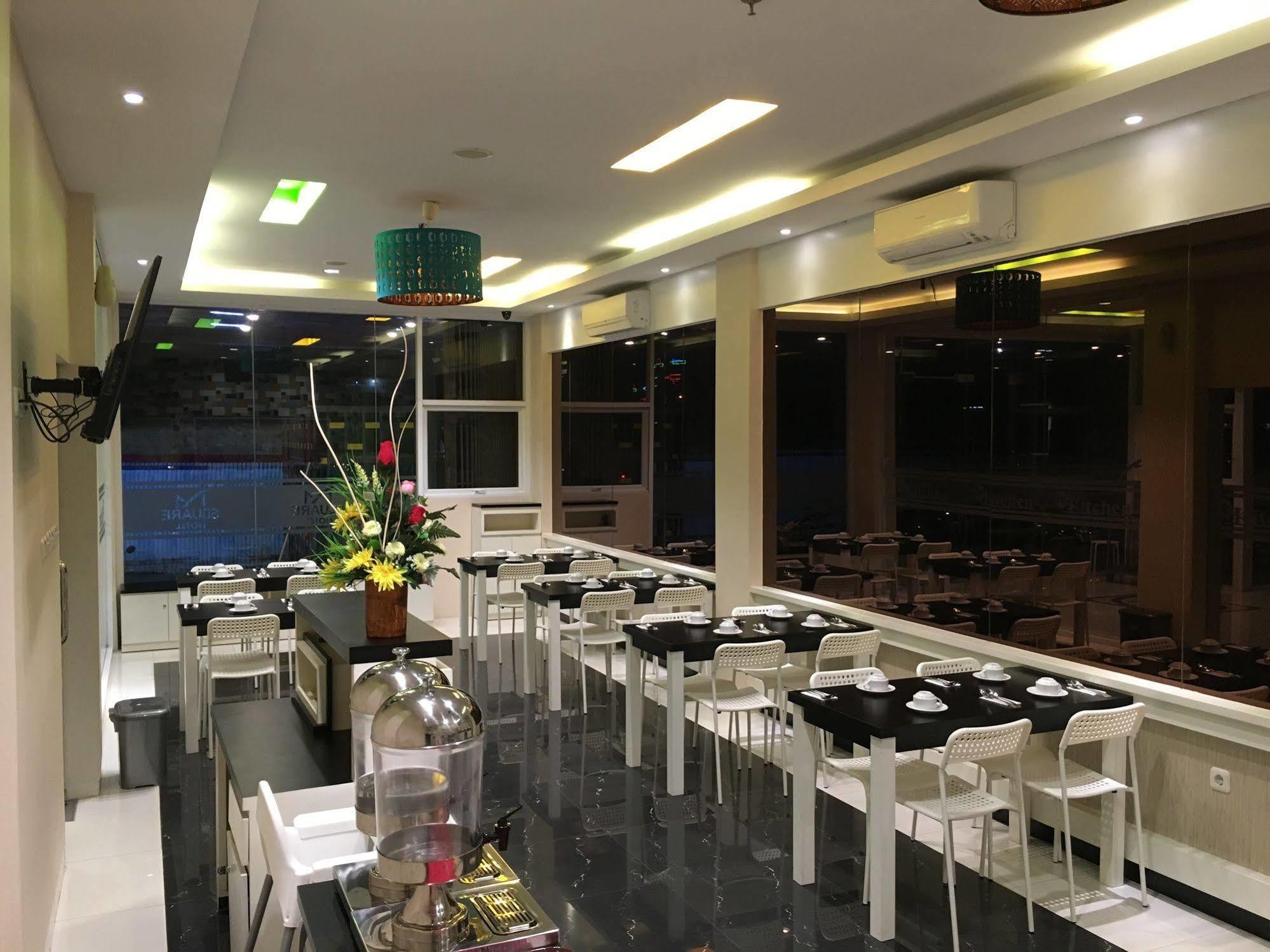 Hotel Msquare Palembang Esterno foto