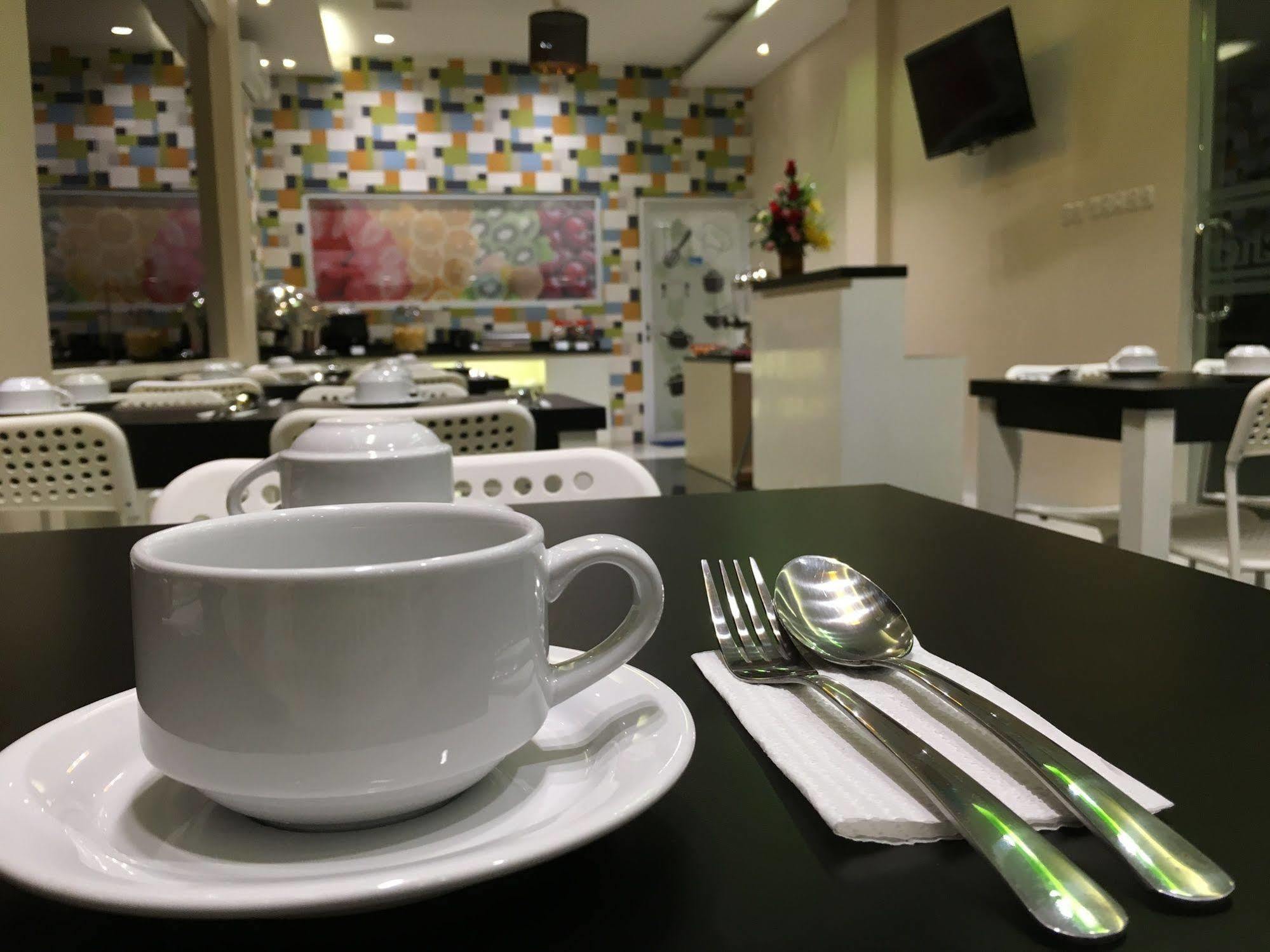 Hotel Msquare Palembang Esterno foto