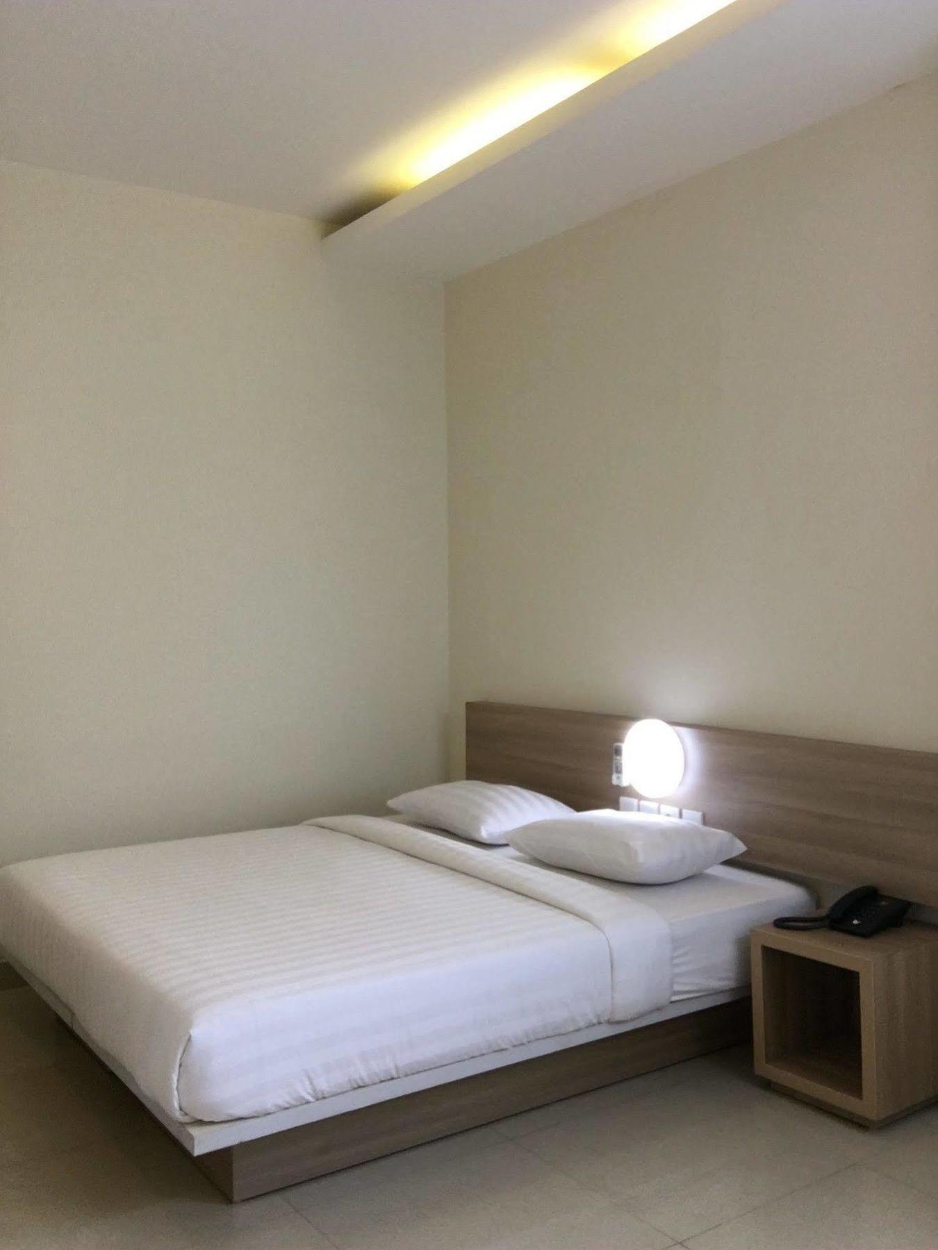 Hotel Msquare Palembang Esterno foto