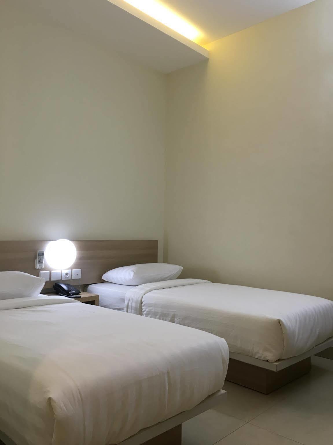 Hotel Msquare Palembang Esterno foto